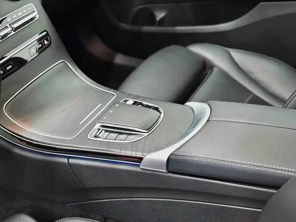 Mercedes-Benz C-Class 2020 — фото 16