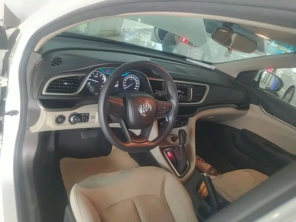 Buick Excelle 2019 — фото 10