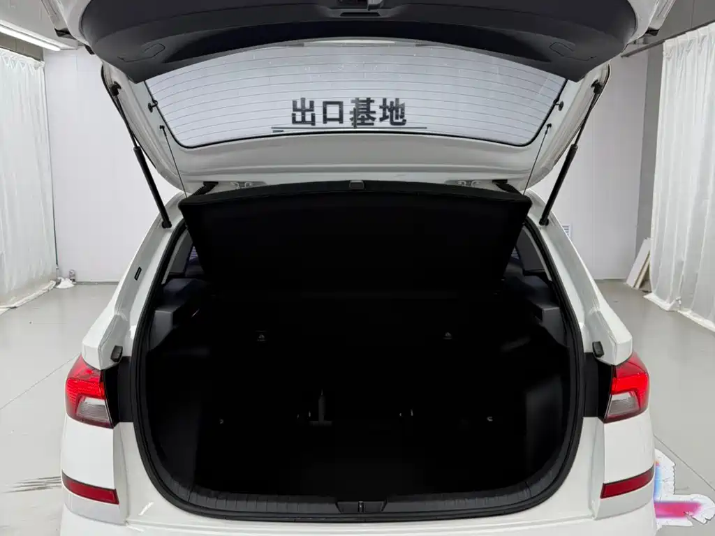 Skoda Kamiq 2022 — фото 17