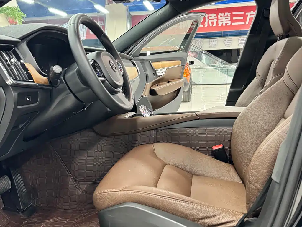 Volvo S90 2023 — фото 10