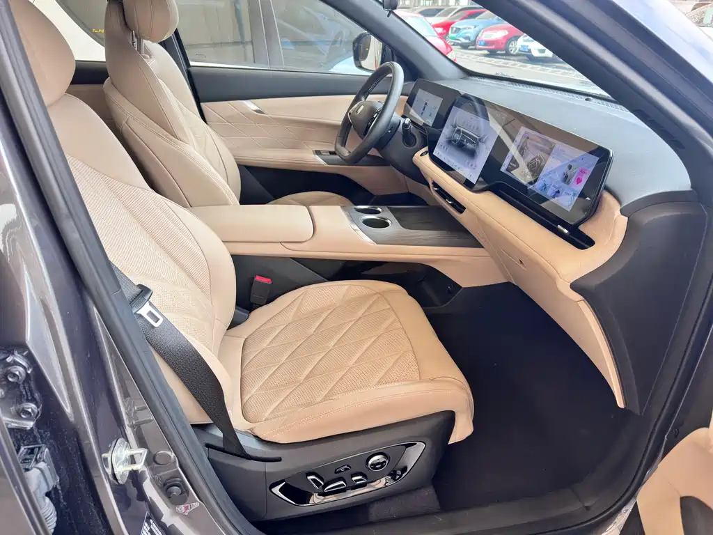 Changan CS75 PLUS 2024 — фото 11