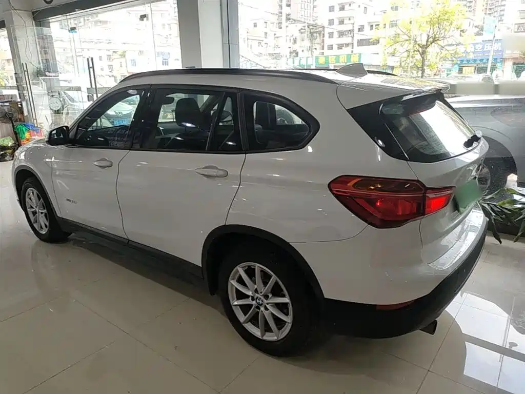 BMW X1 2017 — фото 5