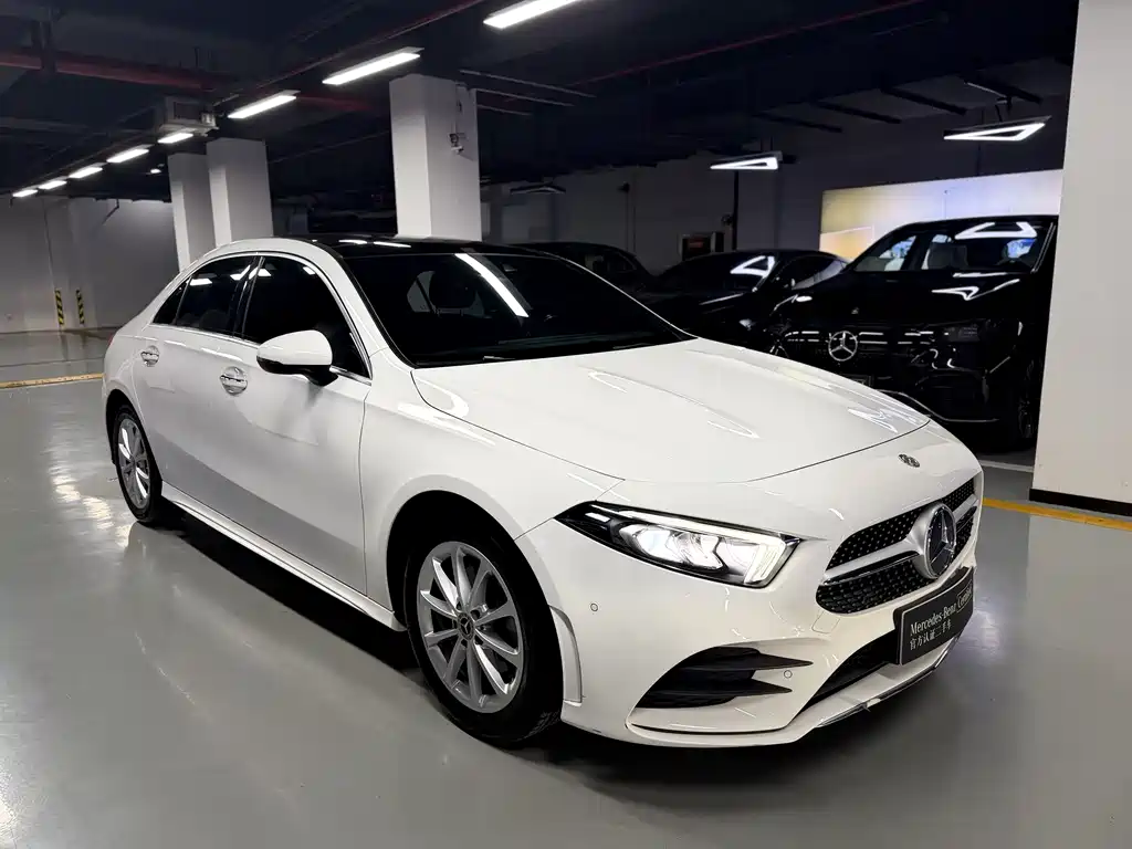 Mercedes-Benz A-Class 2019 — фото 3