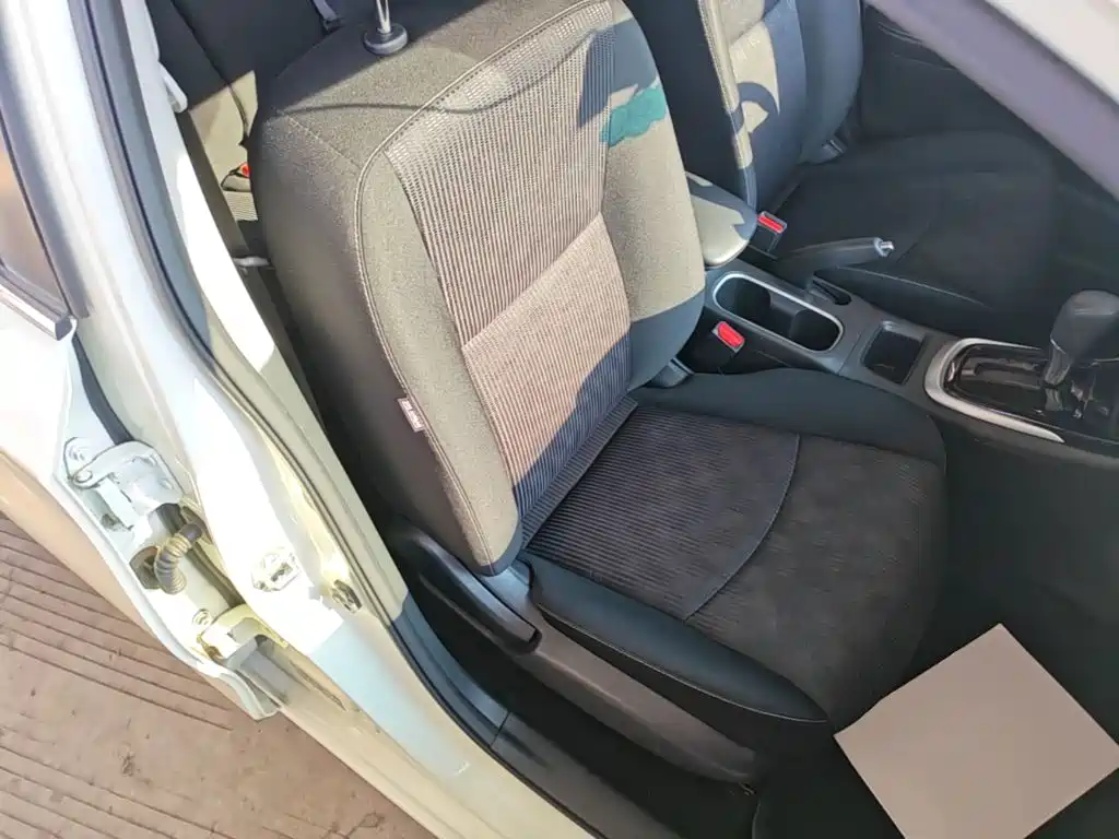 Nissan Tiida 2019 — фото 25