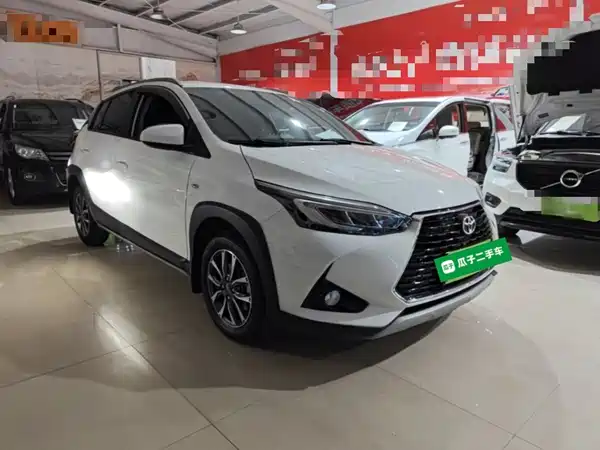 Toyota Yaris L 2021