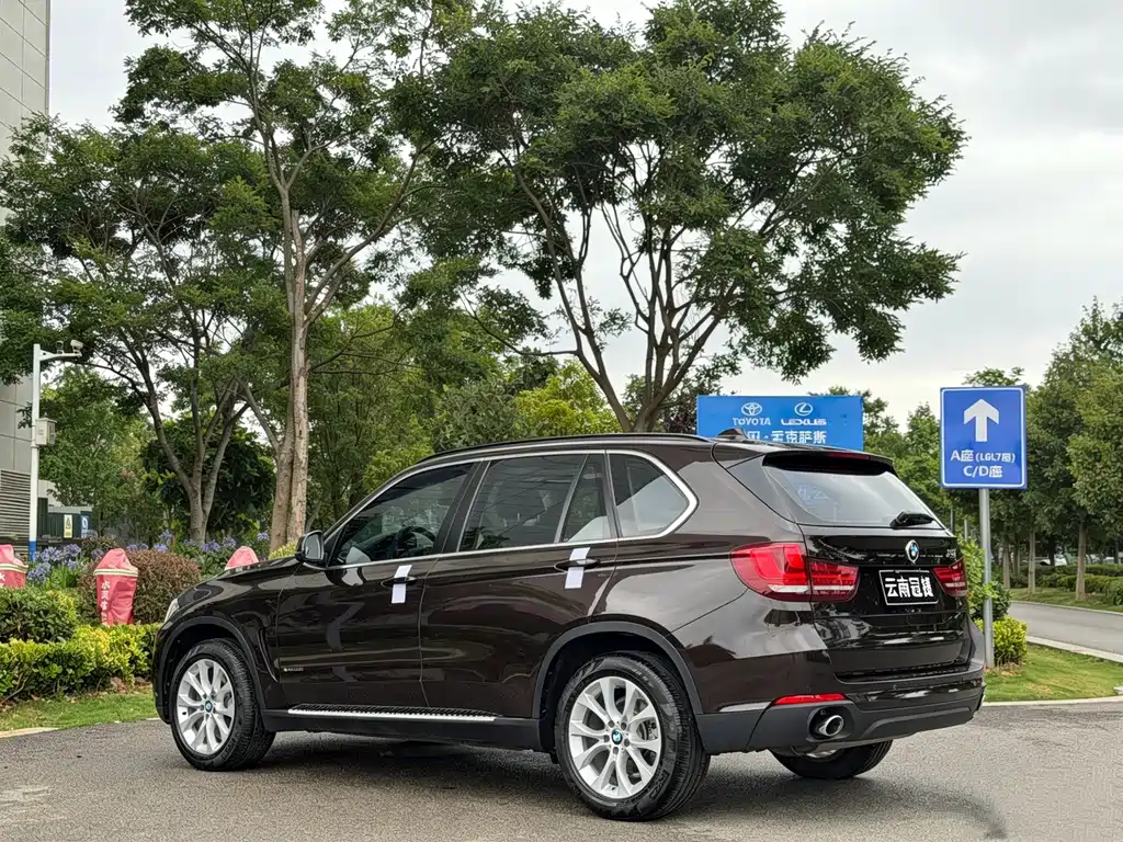 BMW X5 2016 — фото 9