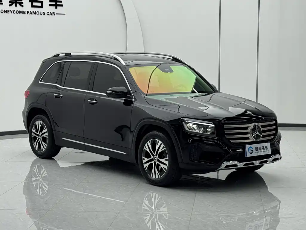 Mercedes-Benz GLB 2024 — фото 3