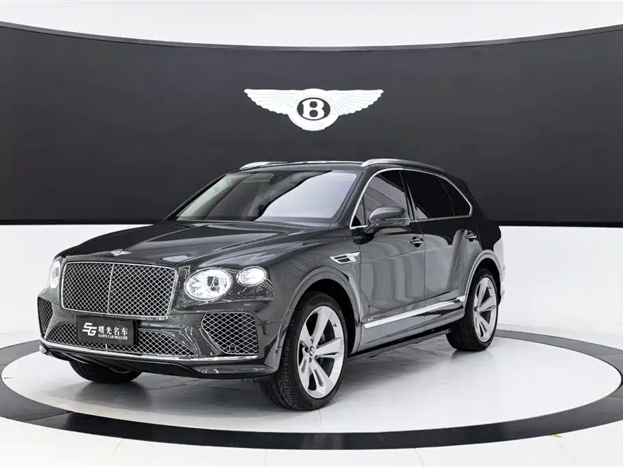 Bentley Bentayga 2022 — фото 1