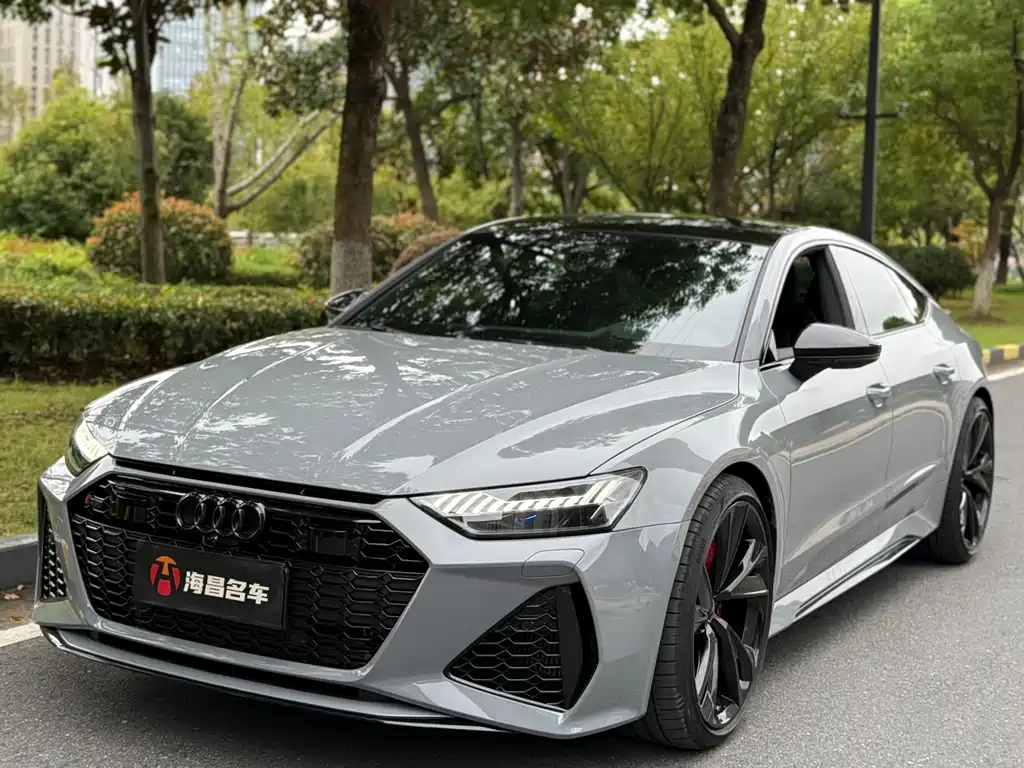 Audi RS 7 2021 — фото 1
