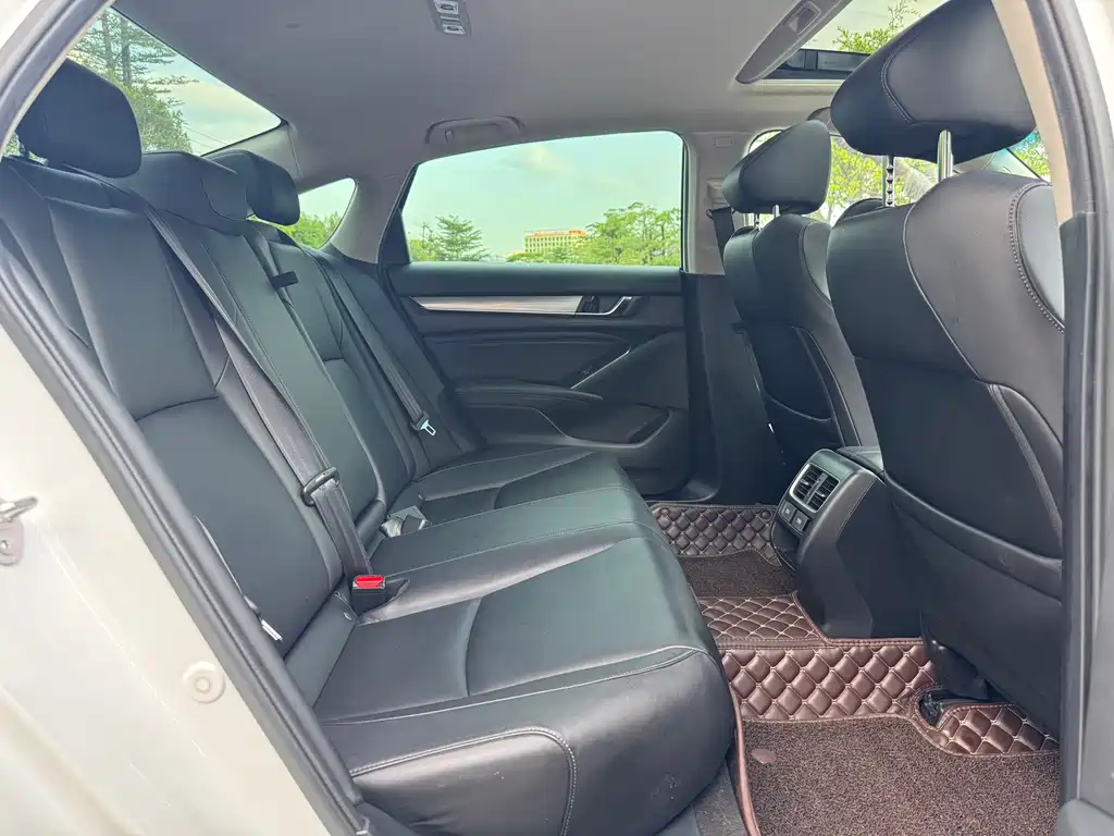 Honda Accord 2021 — фото 11
