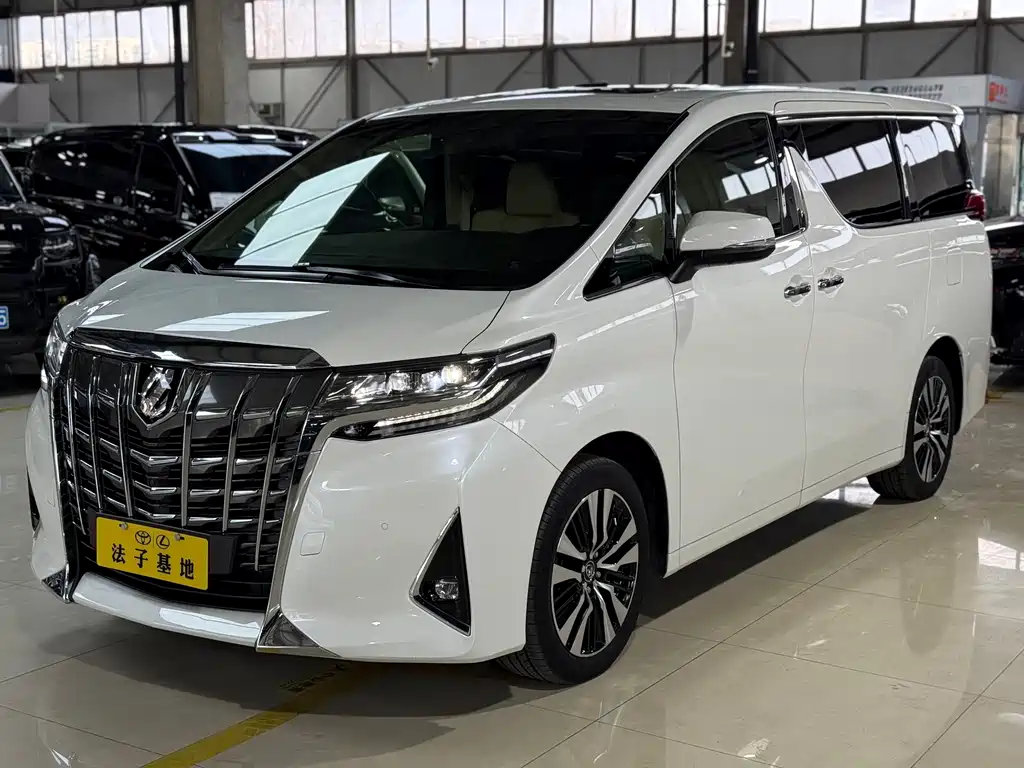 Toyota Alphard 2019 — фото 1