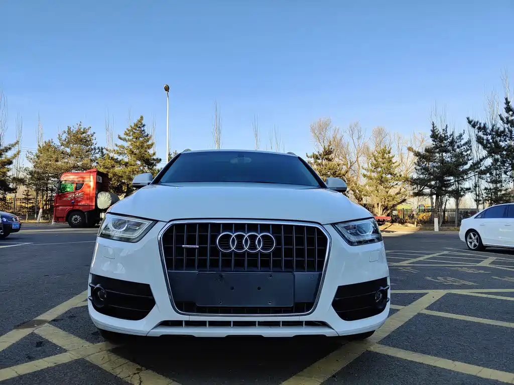 Audi Q3 2015