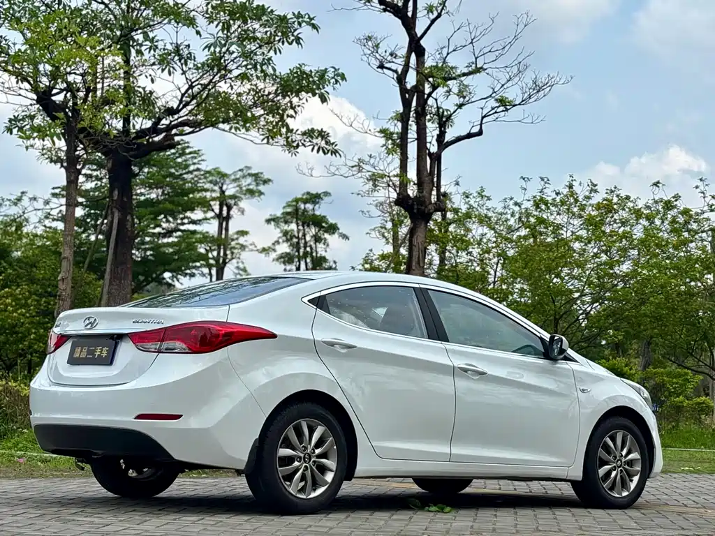 Hyundai Elantra Langdong 2016 — фото 6