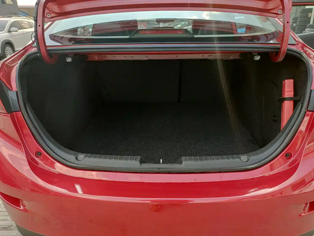 Mazda 3 Axela 2016 — фото 10