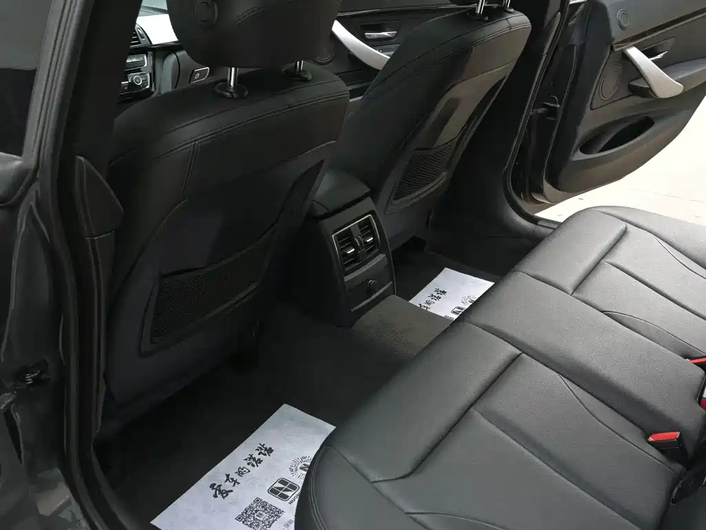 BMW 3 Series GT 2018 — фото 18