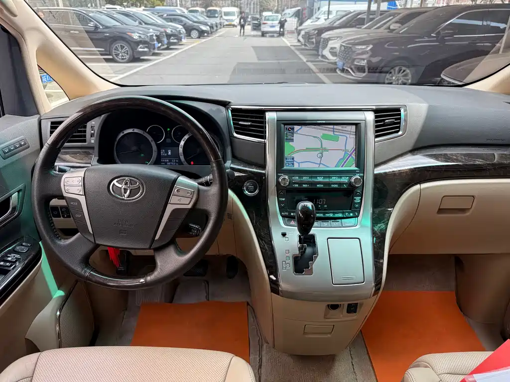 Toyota Alphard 2014 — фото 9