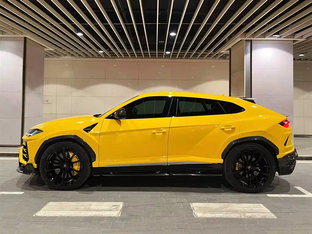 Lamborghini Urus 2021 — фото 4