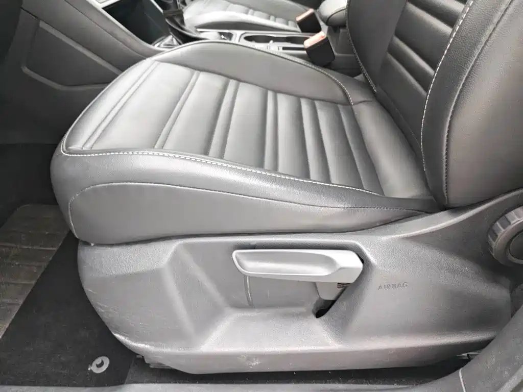 Volkswagen Touran 2019 — фото 20