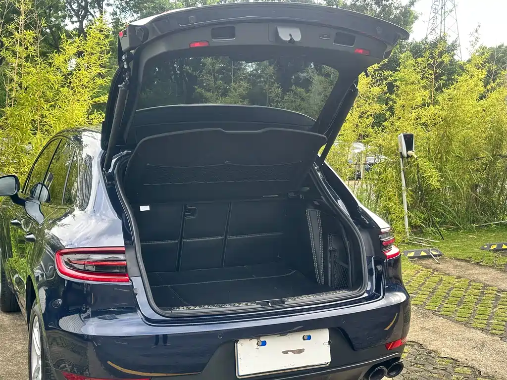 Porsche Macan 2018 — фото 10