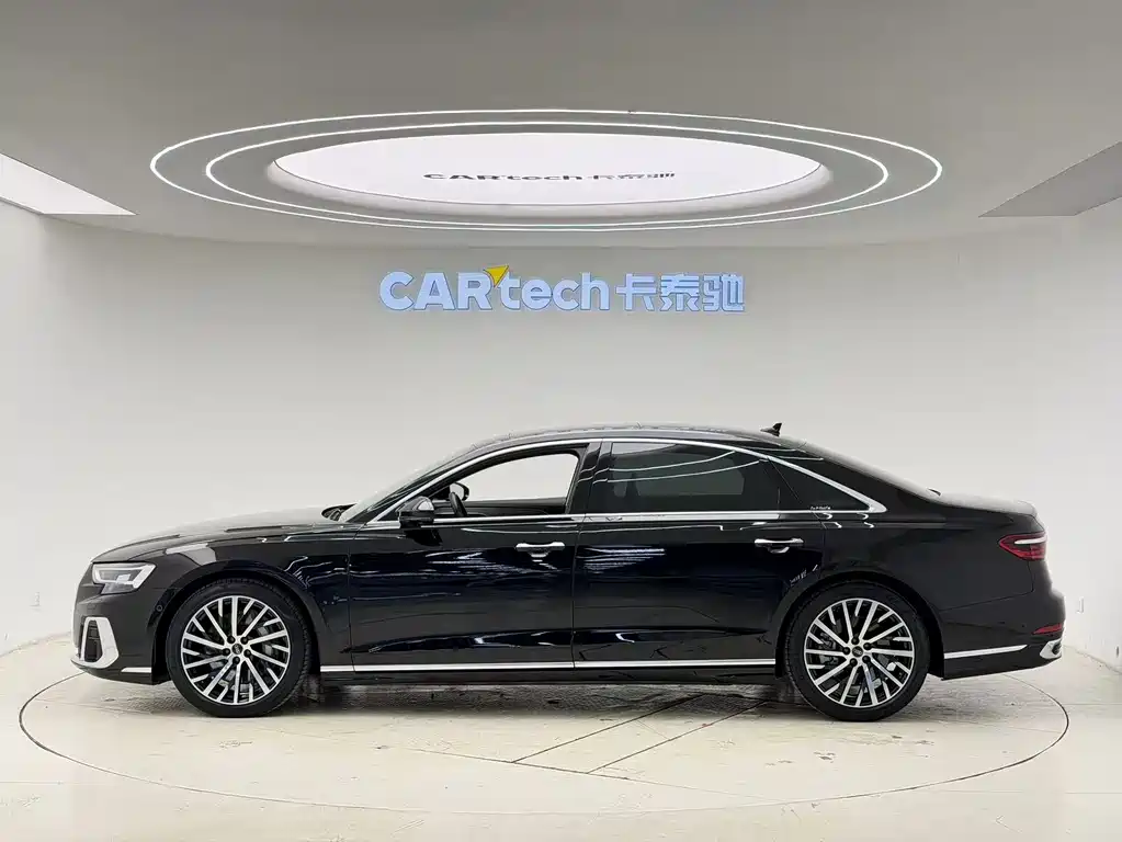 Audi A8 2023 — фото 5