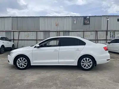 Volkswagen Sagitar 2013