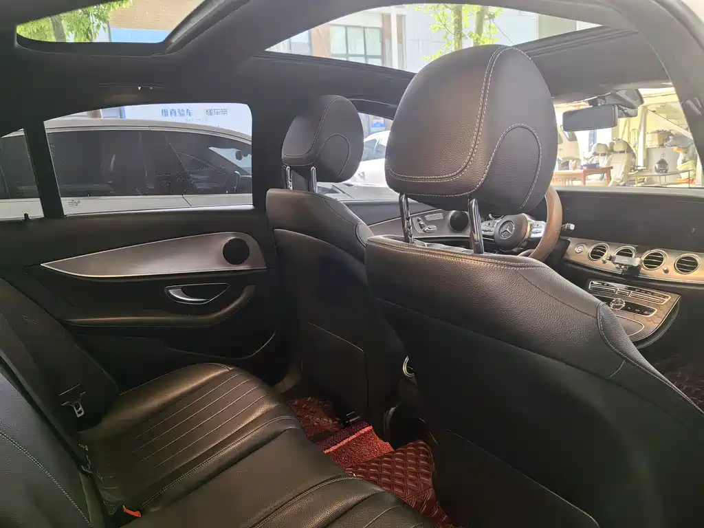 Mercedes-Benz E-Class 2019 — фото 10