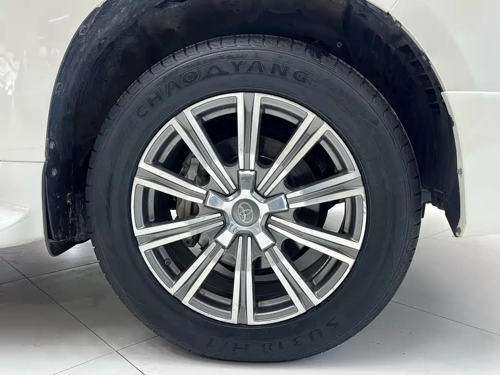Toyota Land Cruiser 2019 — фото 12