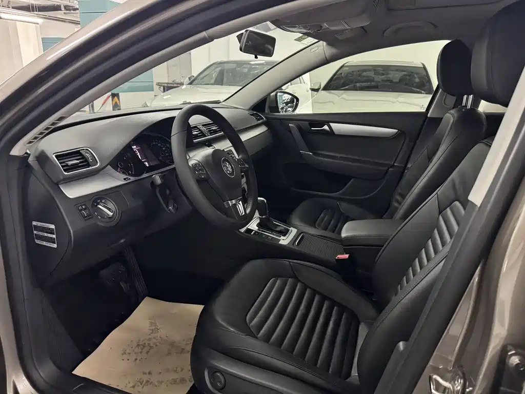 Volkswagen Magotan 2016
