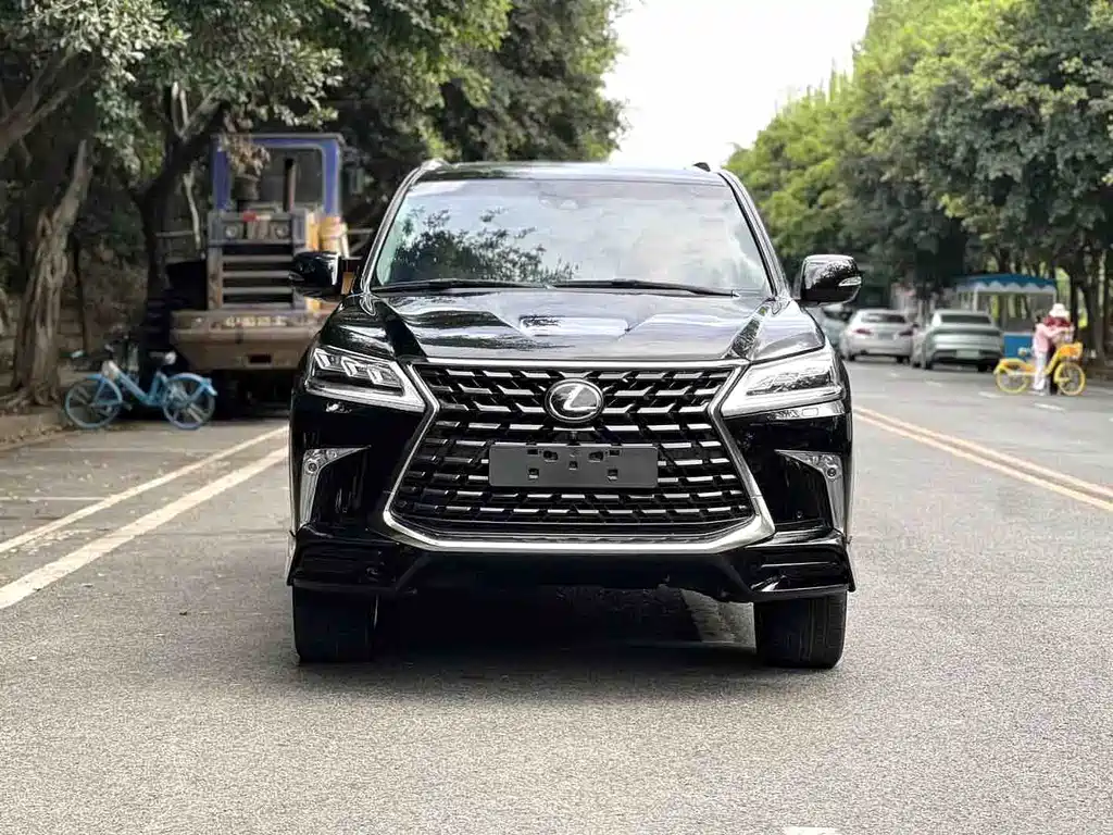 Lexus LX 2019 — фото 2