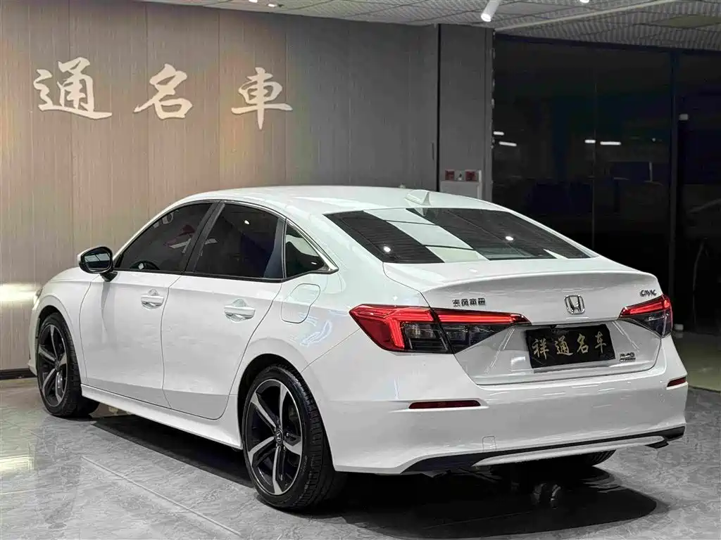 Honda Civic 2022 — фото 11