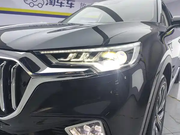 Hongqi HS5 2022