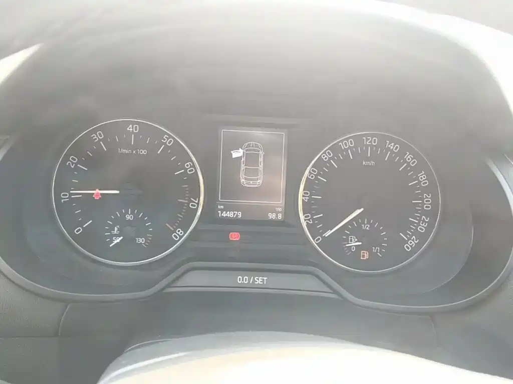 Skoda Octavia 2017 — фото 12
