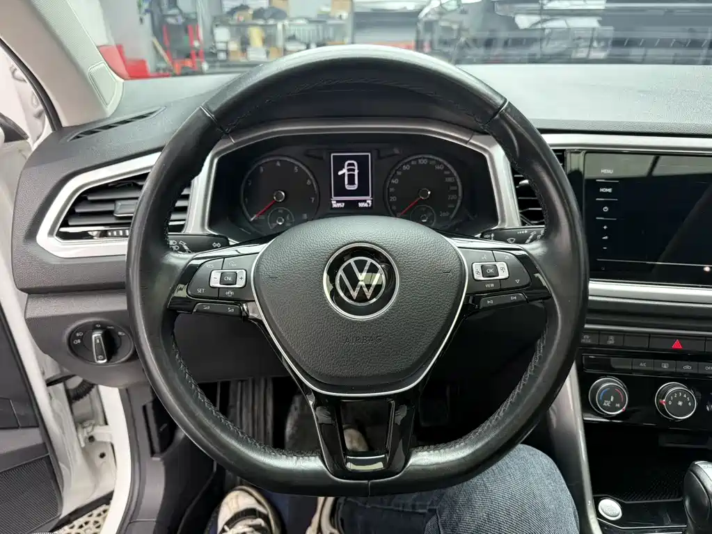 Volkswagen T-Roc 2022 — фото 10