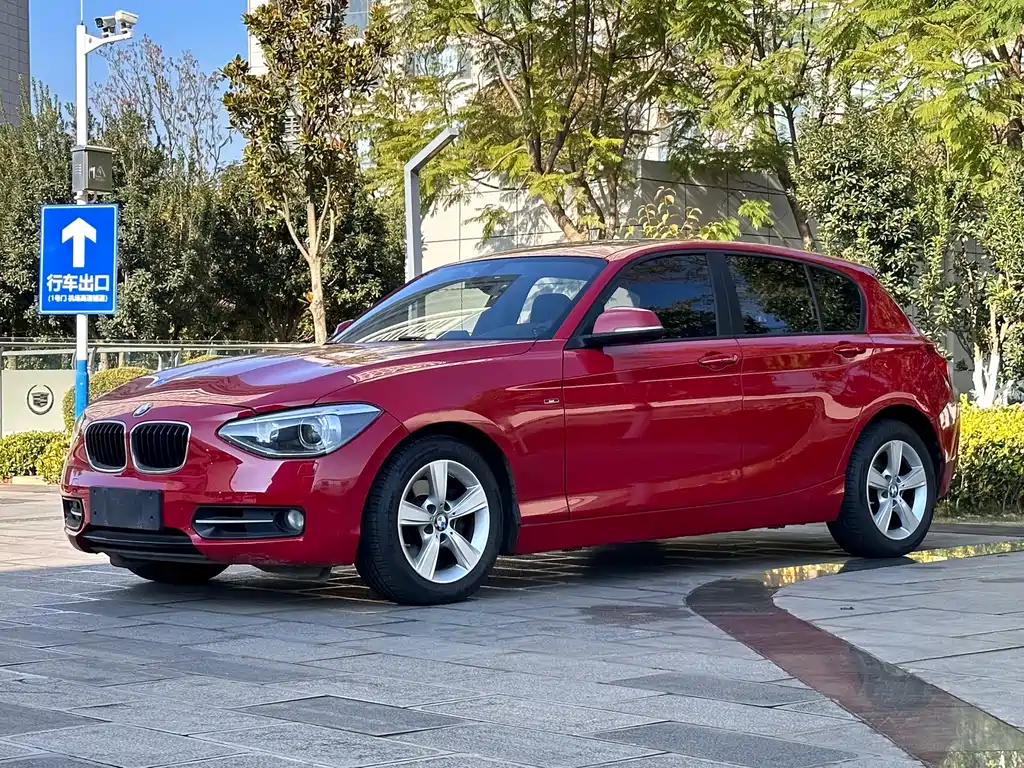 BMW 1 Series 2014 — фото 1