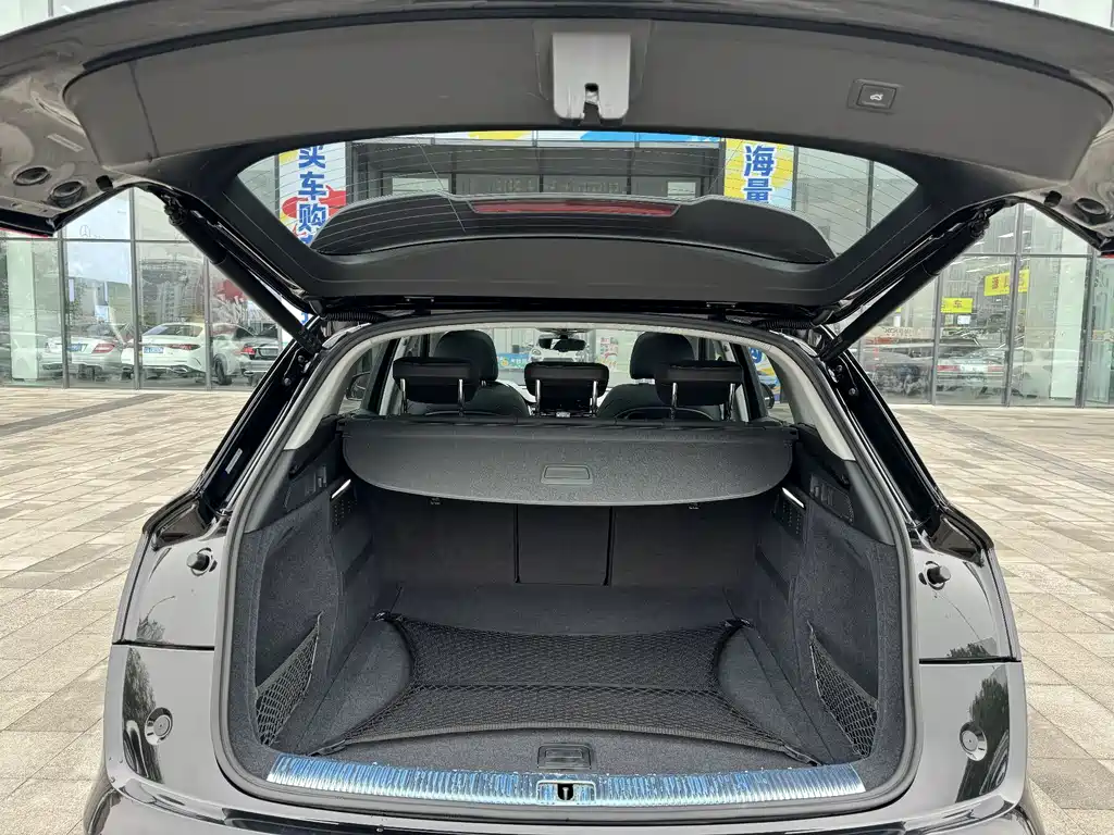 Audi Q5L 2022 — фото 30