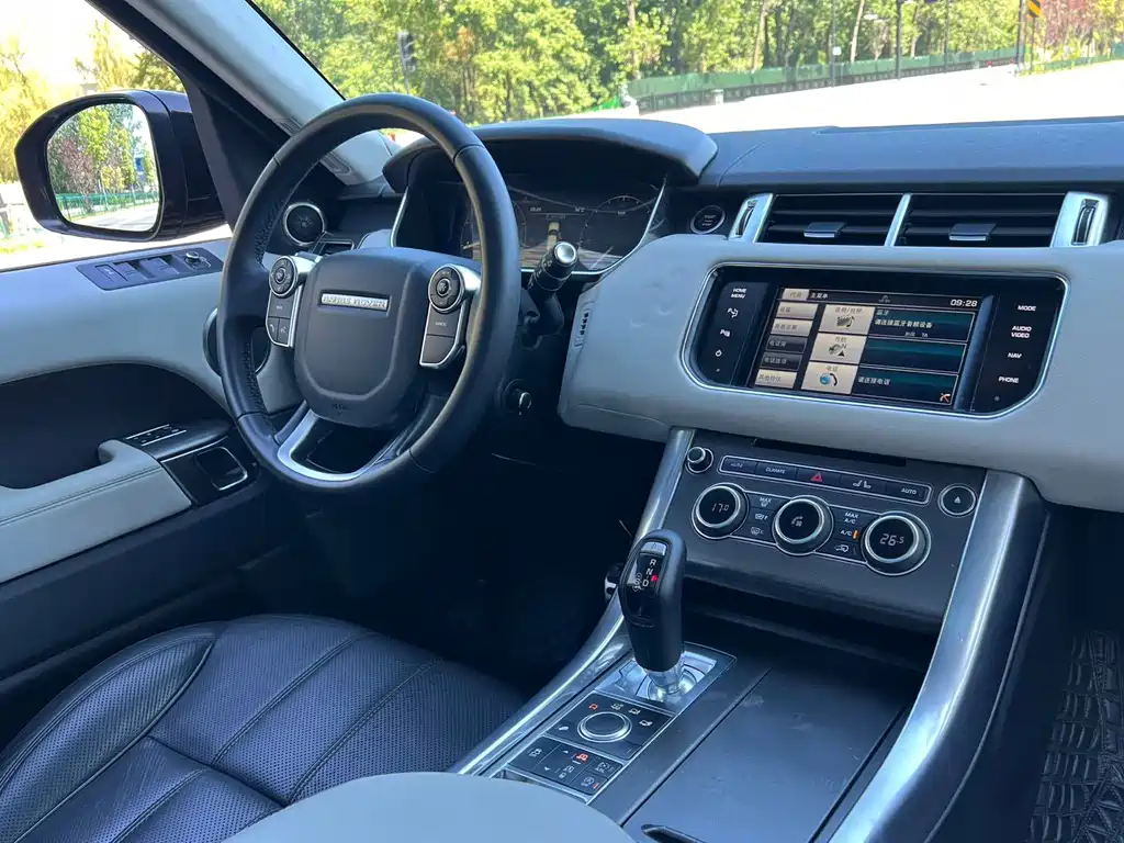 Land Rover Range Rover Sport 2015 — фото 12