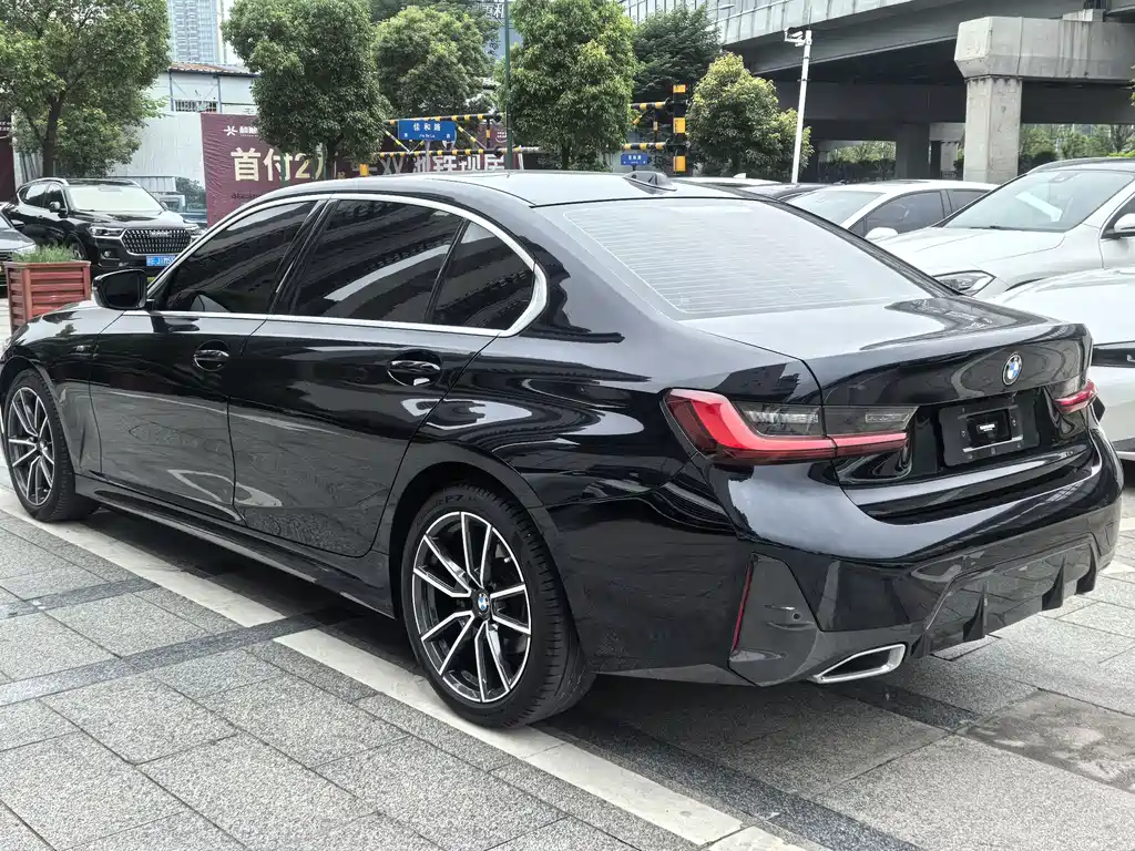 BMW 3 Series 2023 — фото 10