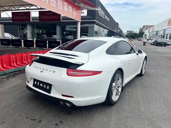 Porsche 911 2015