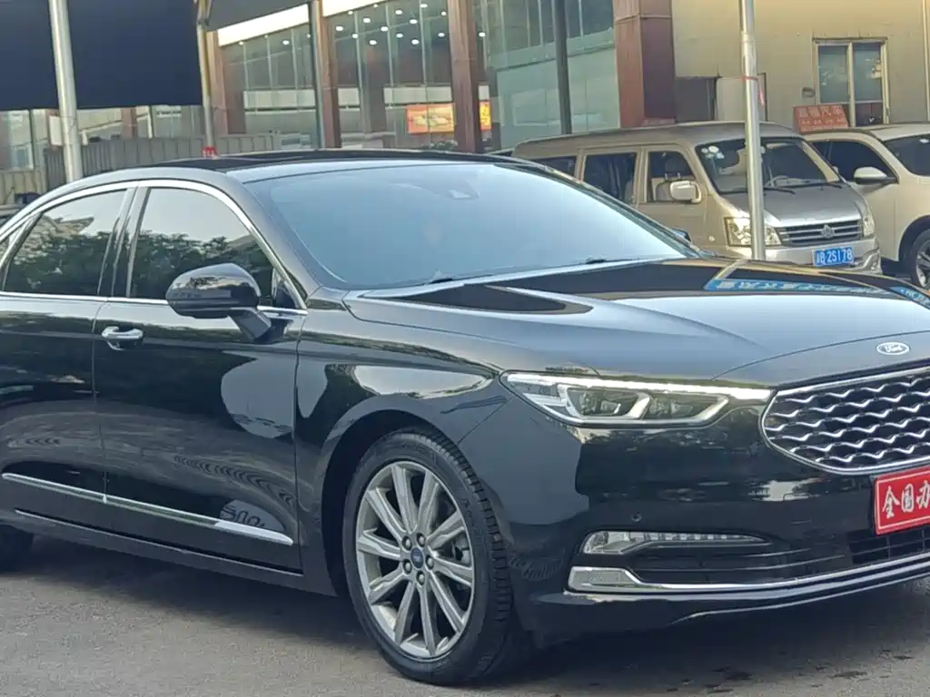 Ford Taurus 2022 — фото 4
