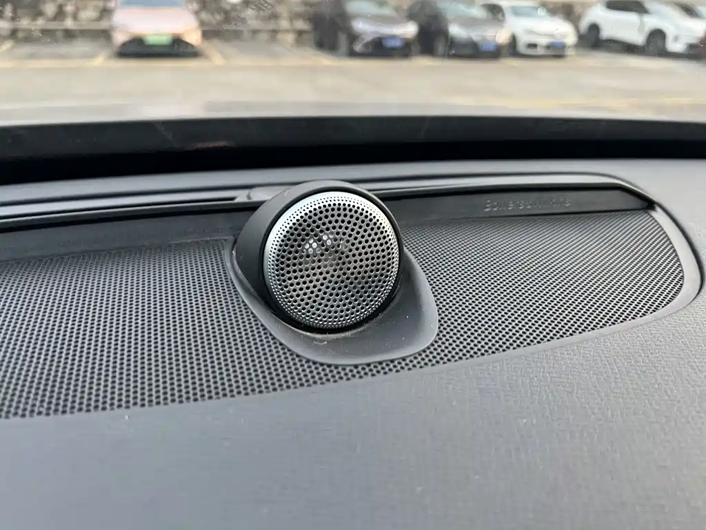 Volvo XC90 2021 — фото 13