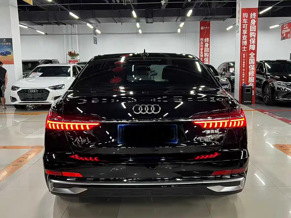 Audi A6L 2023 — фото 4