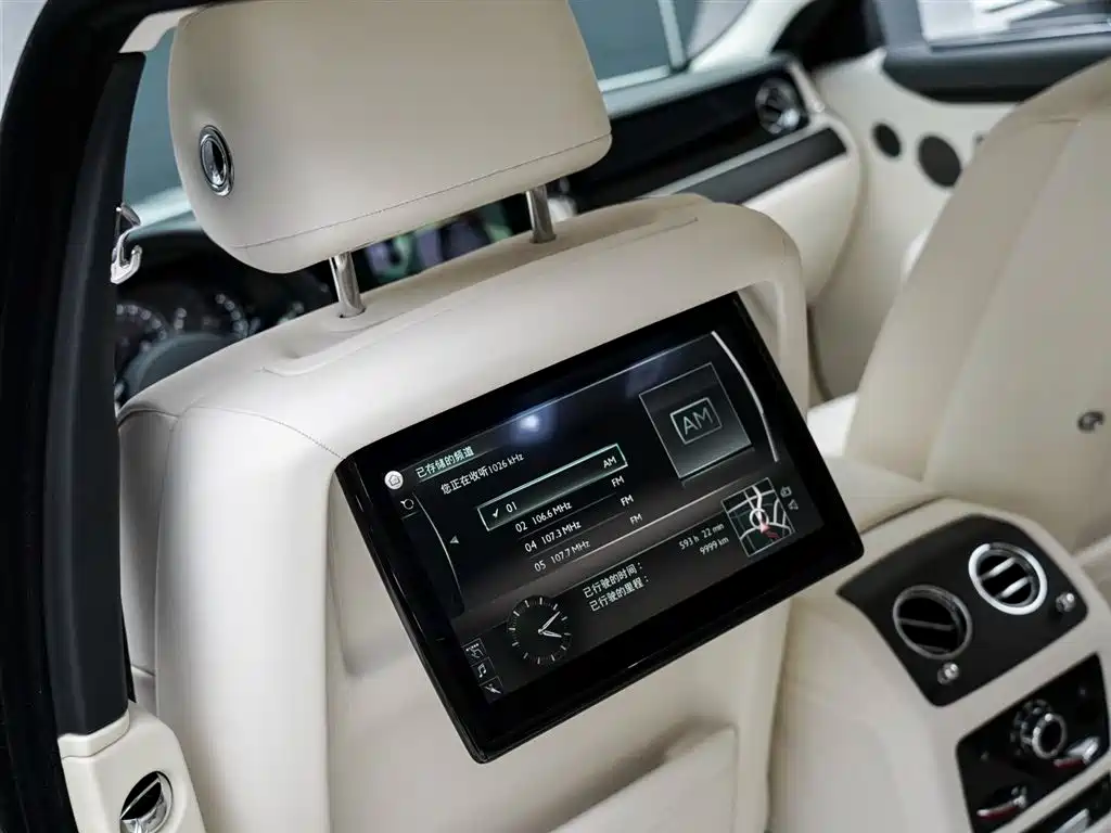 Rolls-Royce Ghost 2022 — фото 14