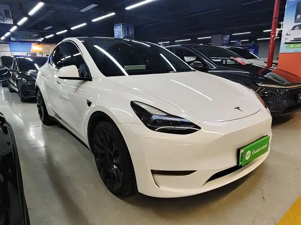 Tesla Model Y 2023 — фото 4