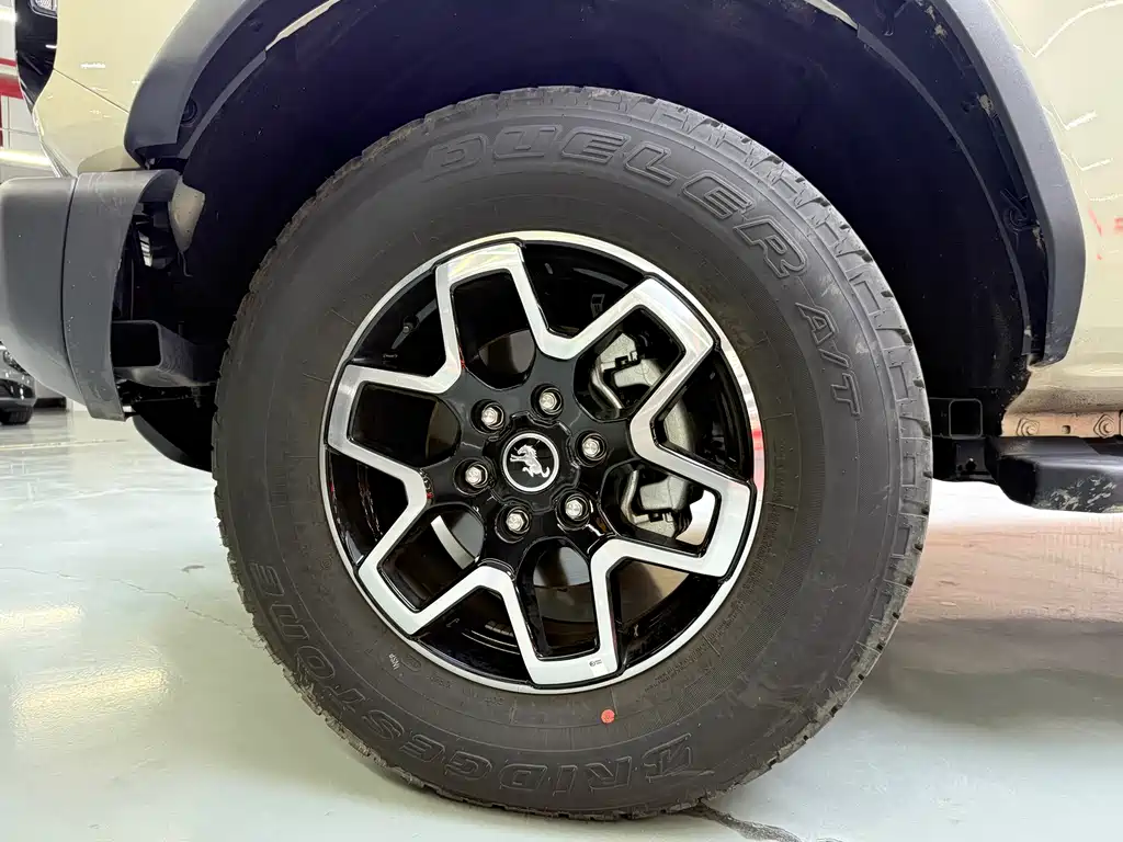 Ford Bronco 2025 — фото 11