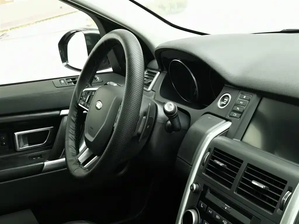 Land Rover Discovery Sport 2015 — фото 22
