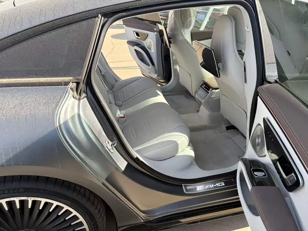Mercedes-Benz EQS AMG 2025 — фото 11