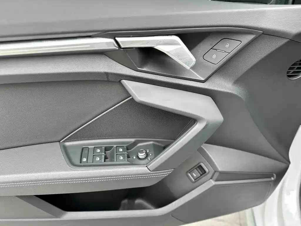 Audi A3 2024 — фото 15