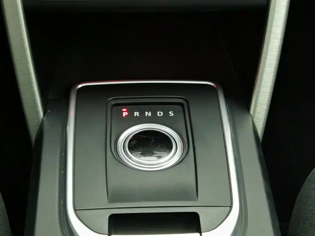 Land Rover Discovery Sport 2015 — фото 13
