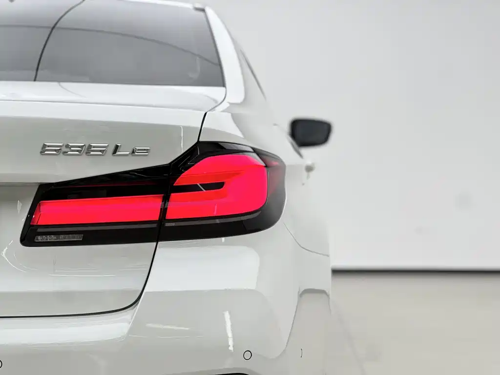 BMW 5 Series New Energy 2022 — фото 14