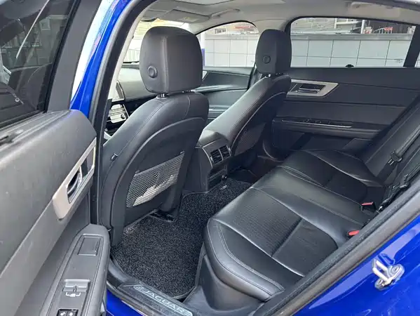 Jaguar XEL 2019